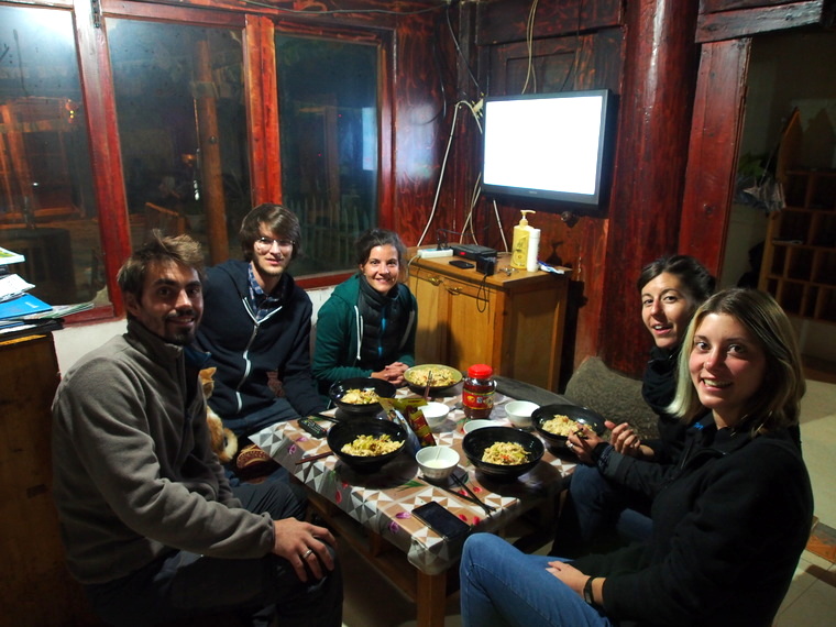 Les Bloup Trotters avec nos amis de "L'aventure c'est l'aventure" à Shangri-La